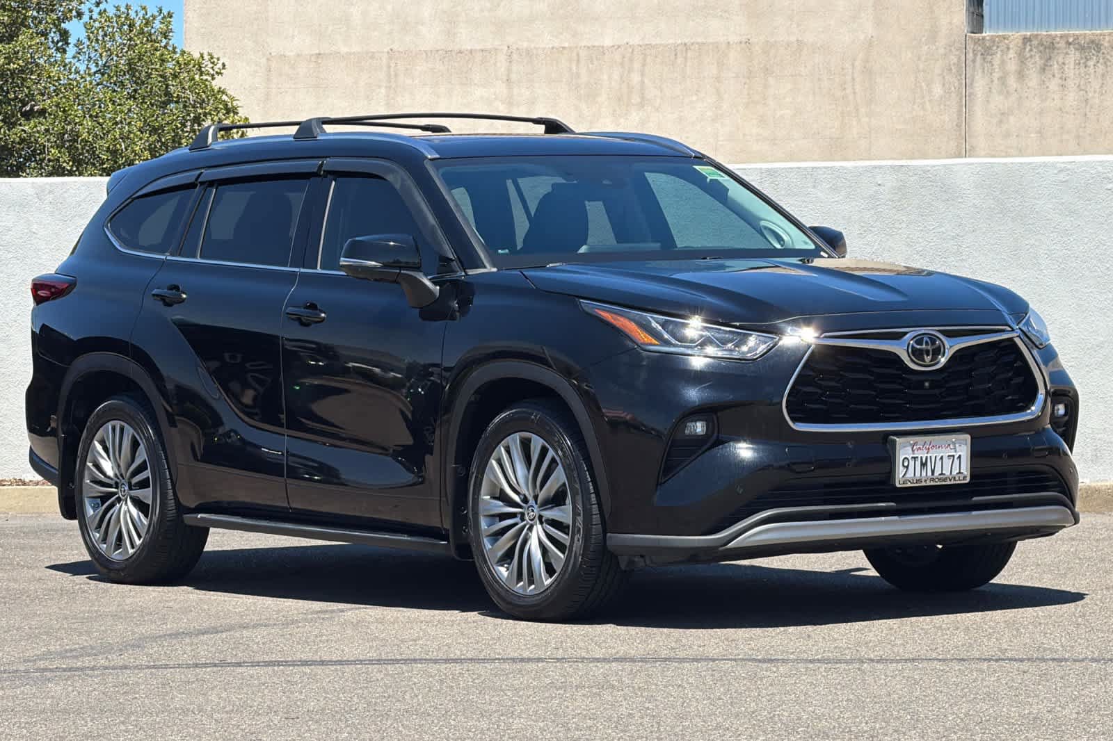 Used 2021 Toyota Highlander Platinum FWD image 5