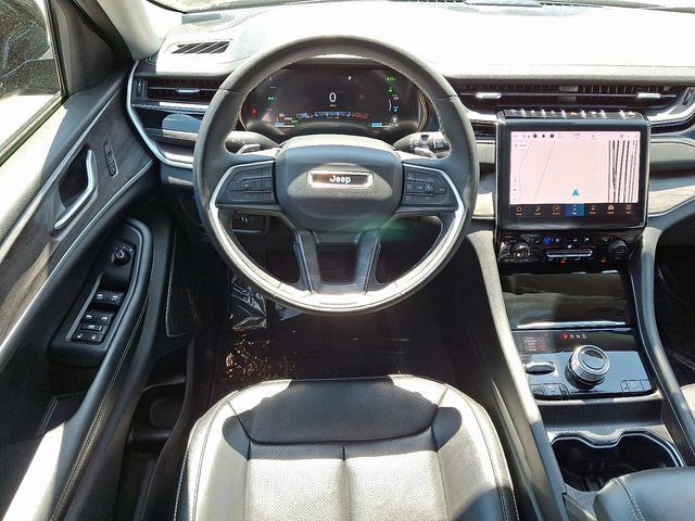 Used 2023 Jeep Grand Cherokee 30th Anniversary AWD/4WD image 11