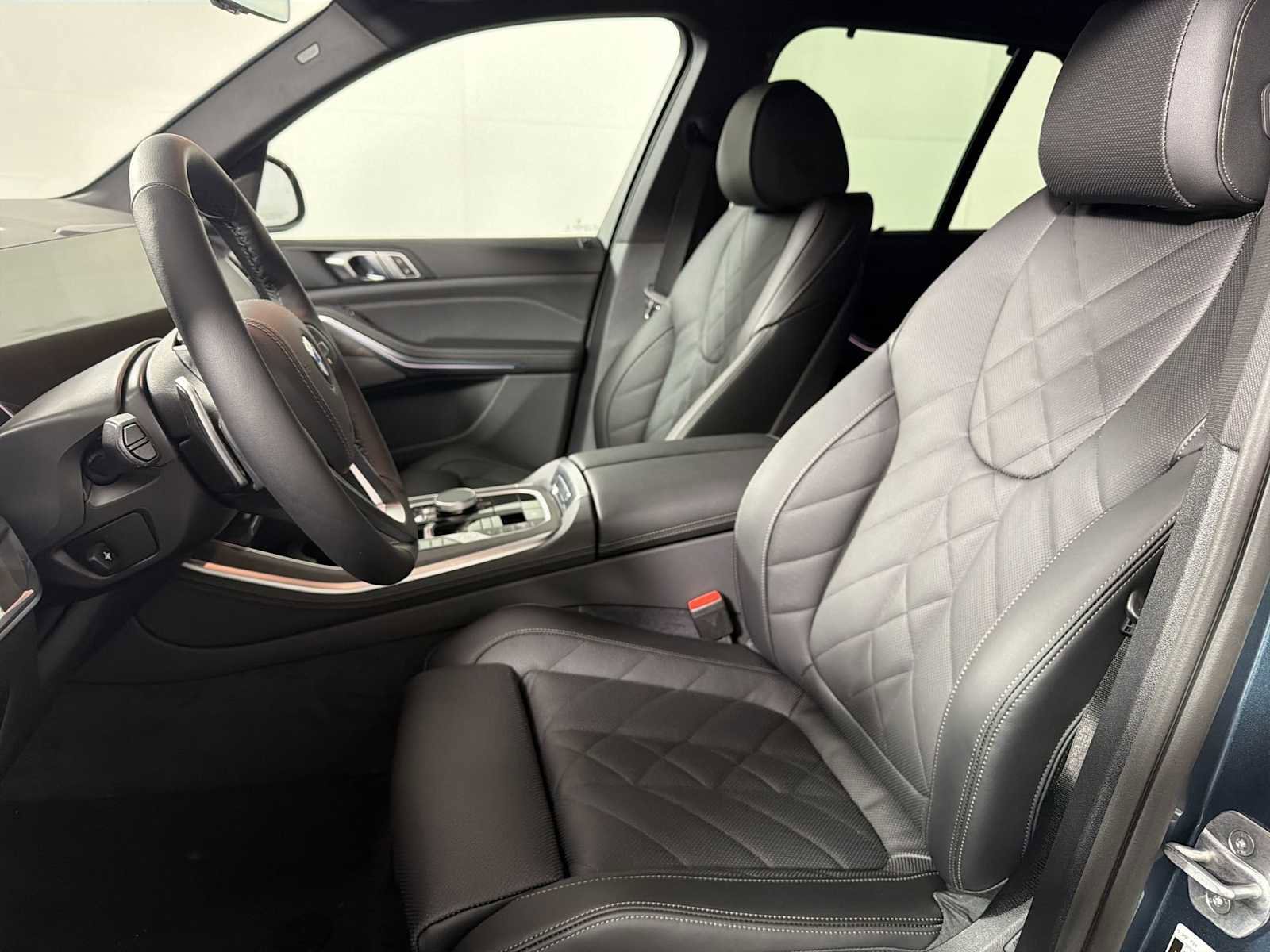 New 2026 BMW X5 xDrive40i w/ Premium Package image 11