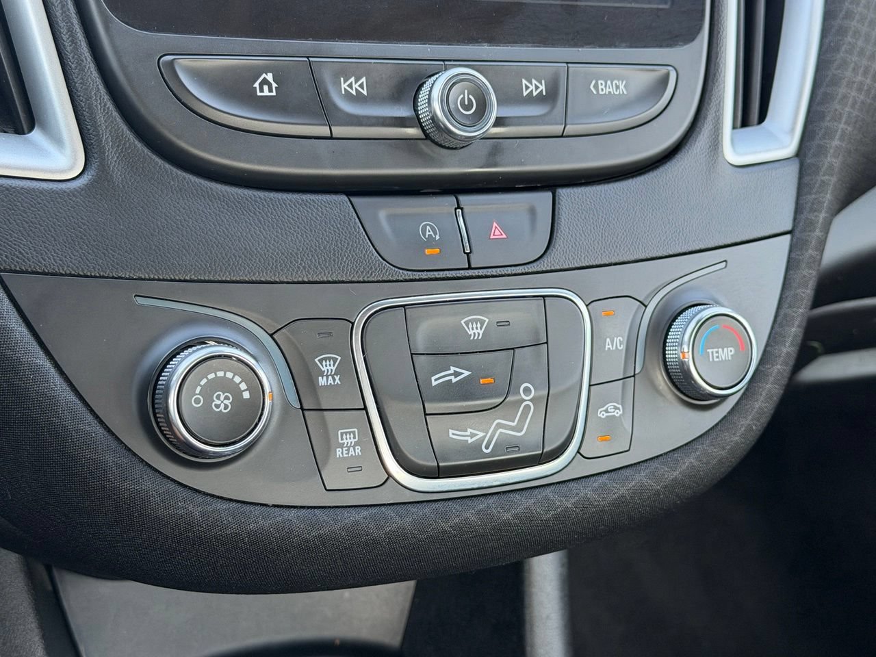 Used 2024 Chevrolet Malibu LS FWD image 22