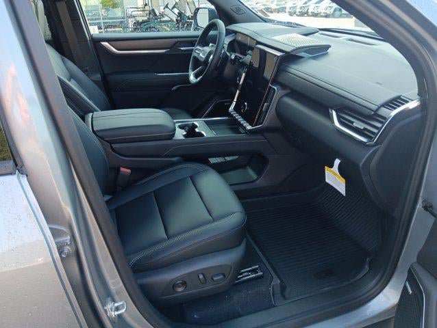 New 2026 GMC Acadia Elevation w/ Elevation Premium Package FWD image 18