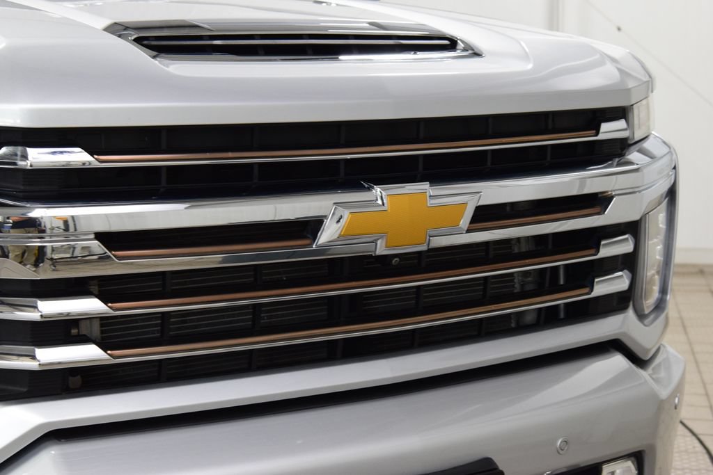 Used 2022 Chevrolet Silverado 3500 High Country w/ LPO, Hitch Package AWD/4WD image 11
