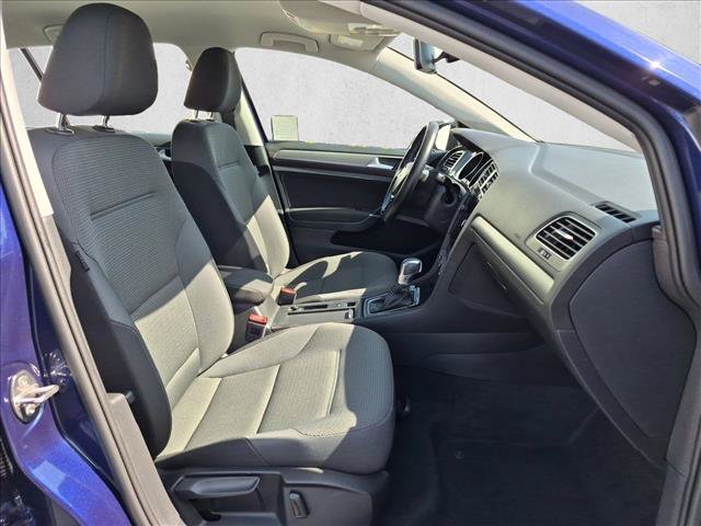 Used 2018 Volkswagen e-Golf SE w/ DC Fast Charging Package FWD image 20