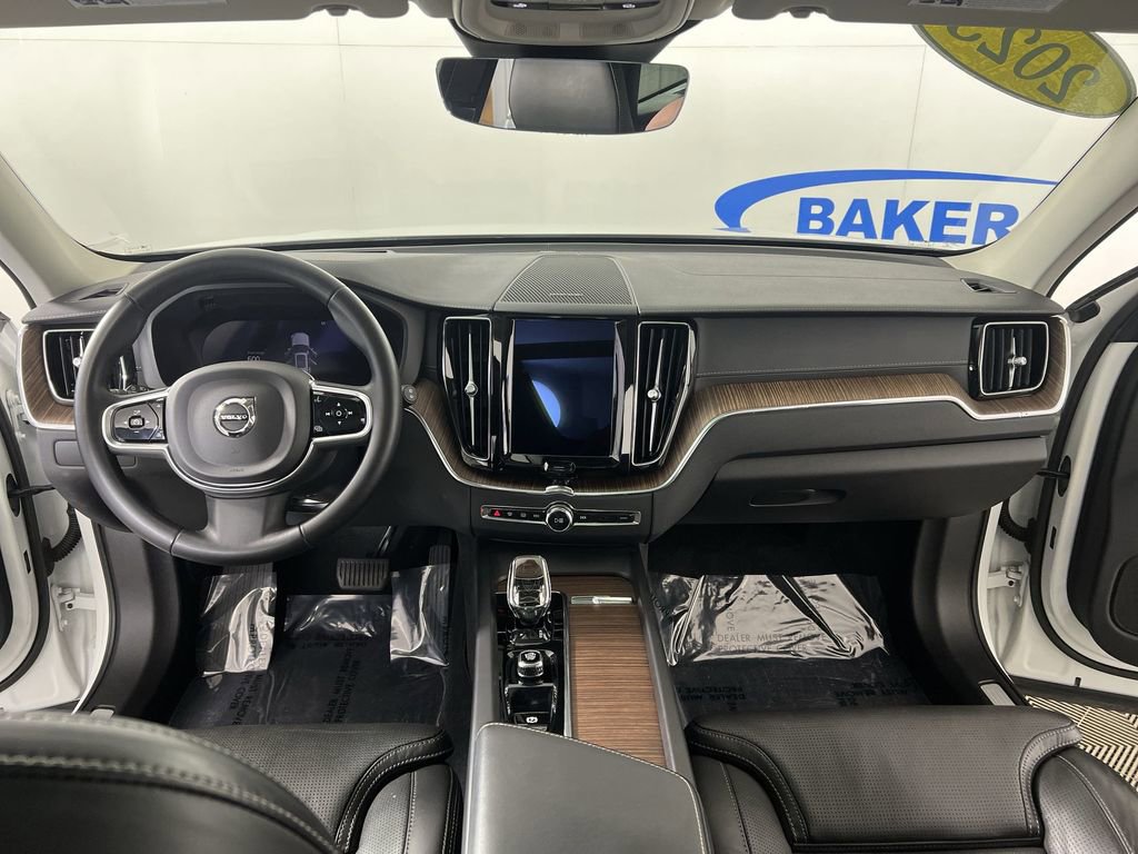 Used 2023 Volvo XC60 B6 Ultimate AWD/4WD image 21