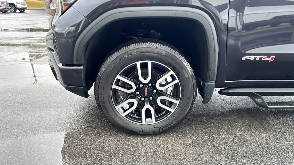 Used 2022 GMC Sierra 1500 AT4 w/ AT4 Premium Package image 9