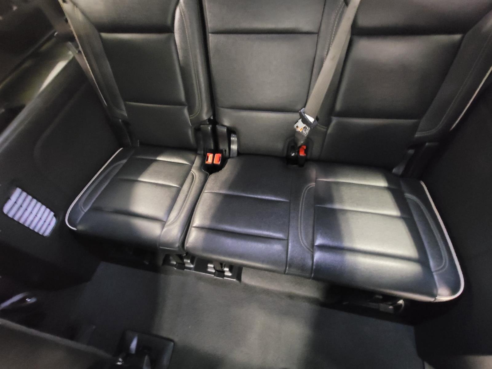 Used 2025 Chevrolet Suburban Premier AWD/4WD image 25