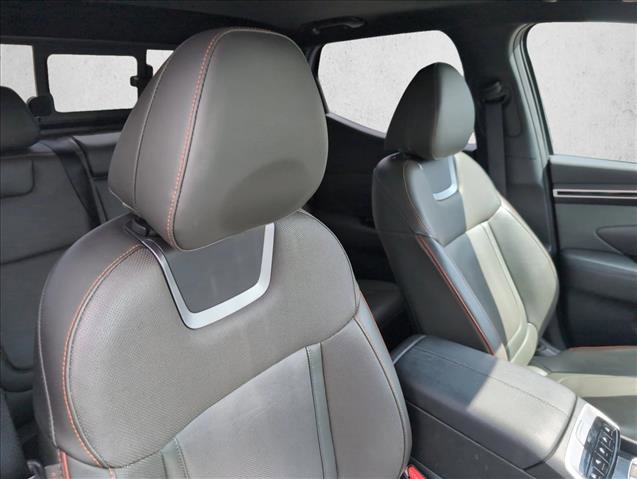 Used 2022 Hyundai Santa Cruz Limited image 23