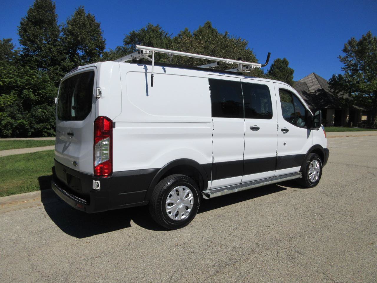 Used 2019 Ford Transit 250 130 Low Roof w/ Exterior Upgrade Package RWD image 29
