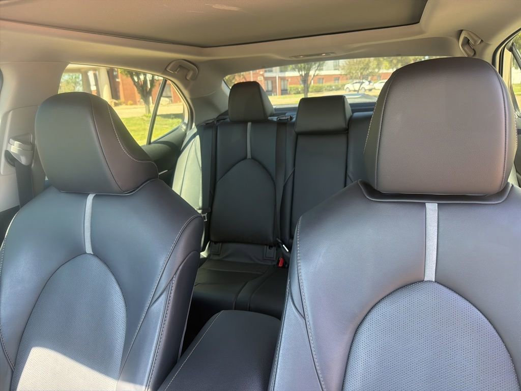 Used 2020 Toyota Camry XSE image 16