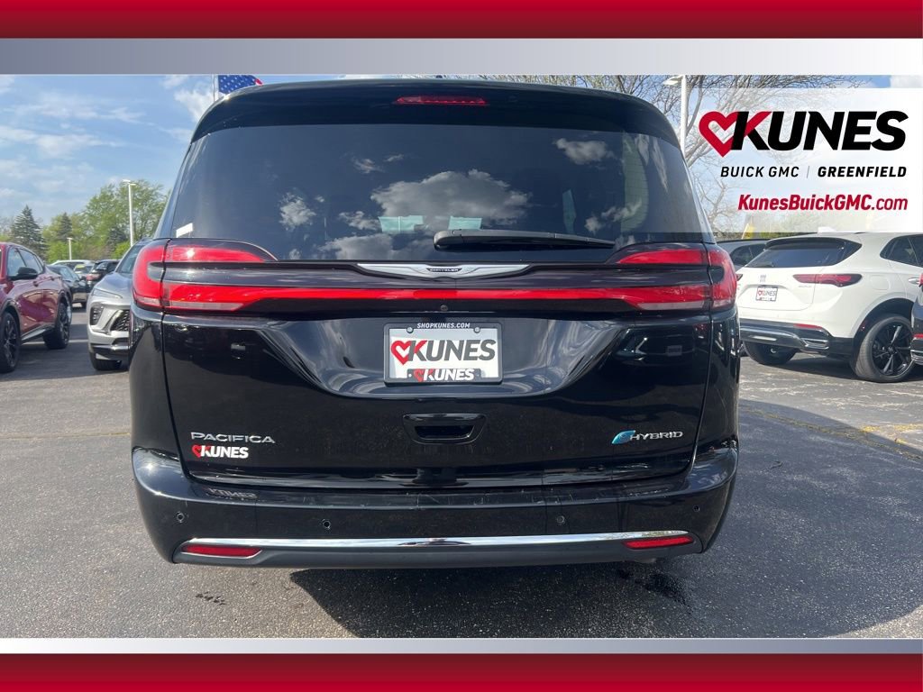 Used 2024 Chrysler Pacifica Limited FWD image 8
