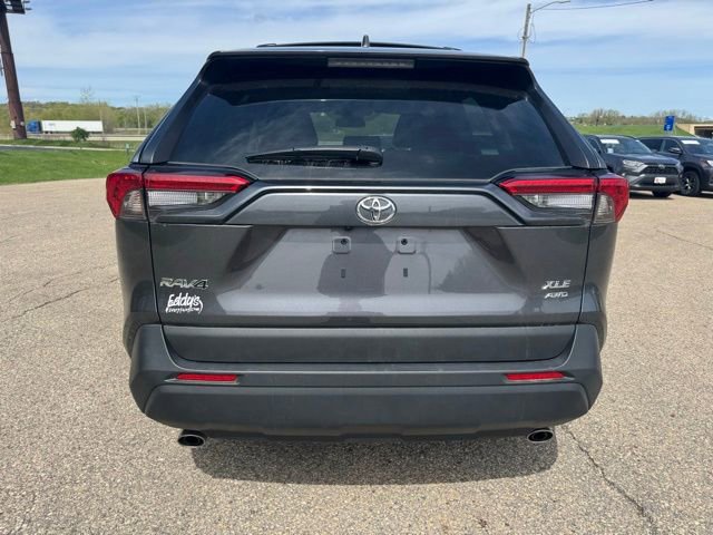 Used 2025 Toyota RAV4 XLE AWD/4WD image 13