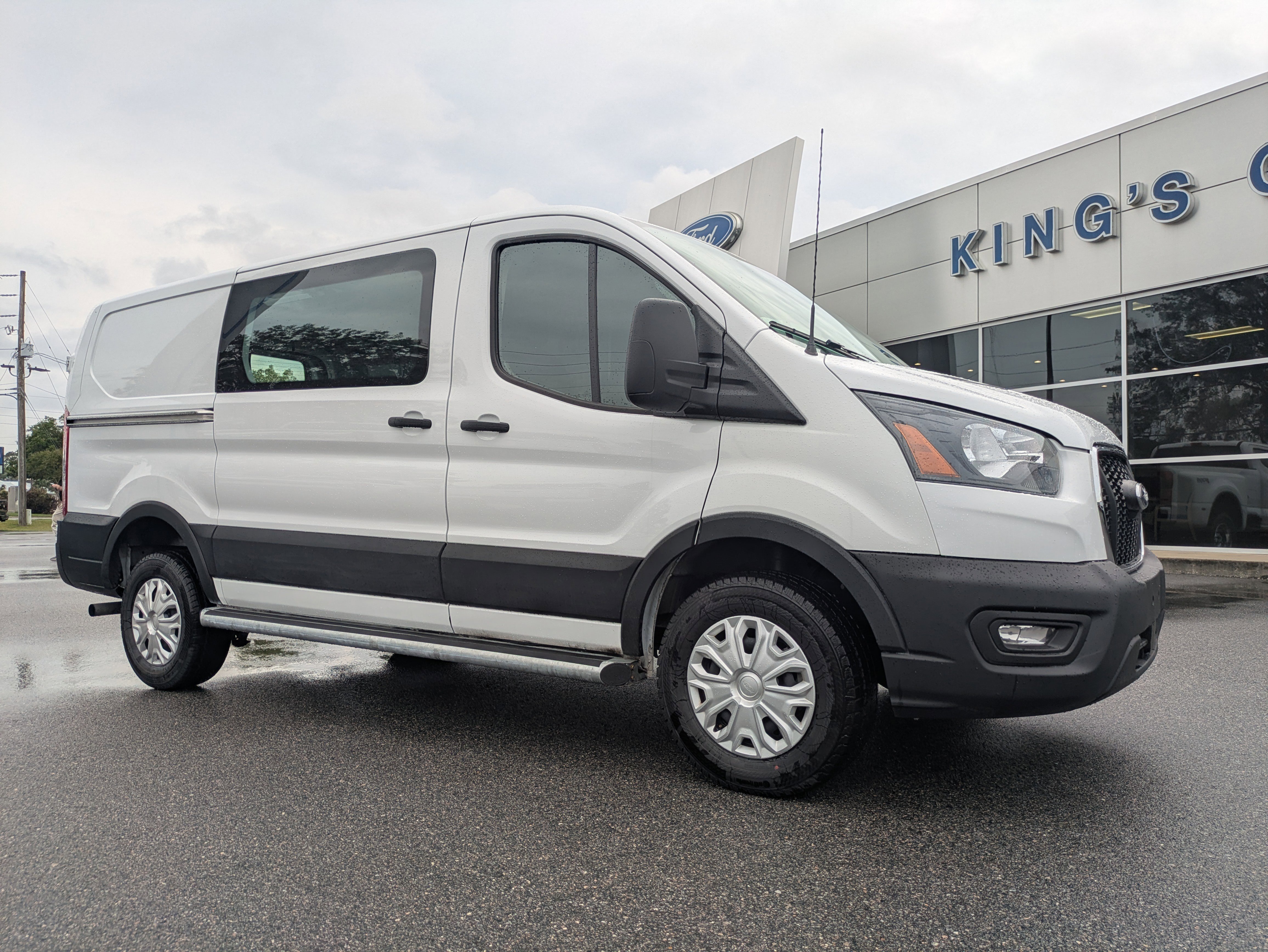 Used 2025 Ford Transit 250 Low Roof w/ Exterior Upgrade Package RWD image 2