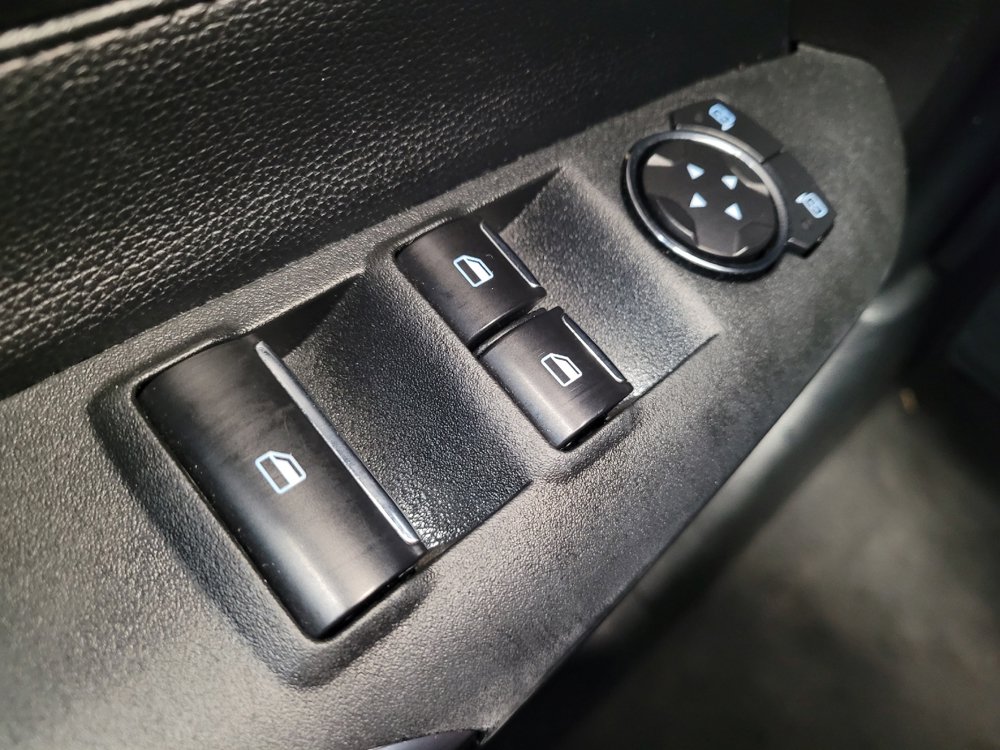 Used 2022 Ford Mustang Premium RWD image 27