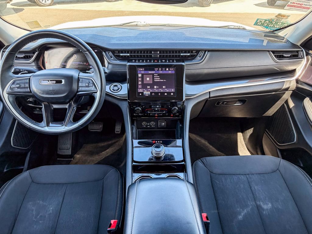 Used 2021 Jeep Grand Cherokee L Laredo w/ Luxury Tech Group I RWD image 15