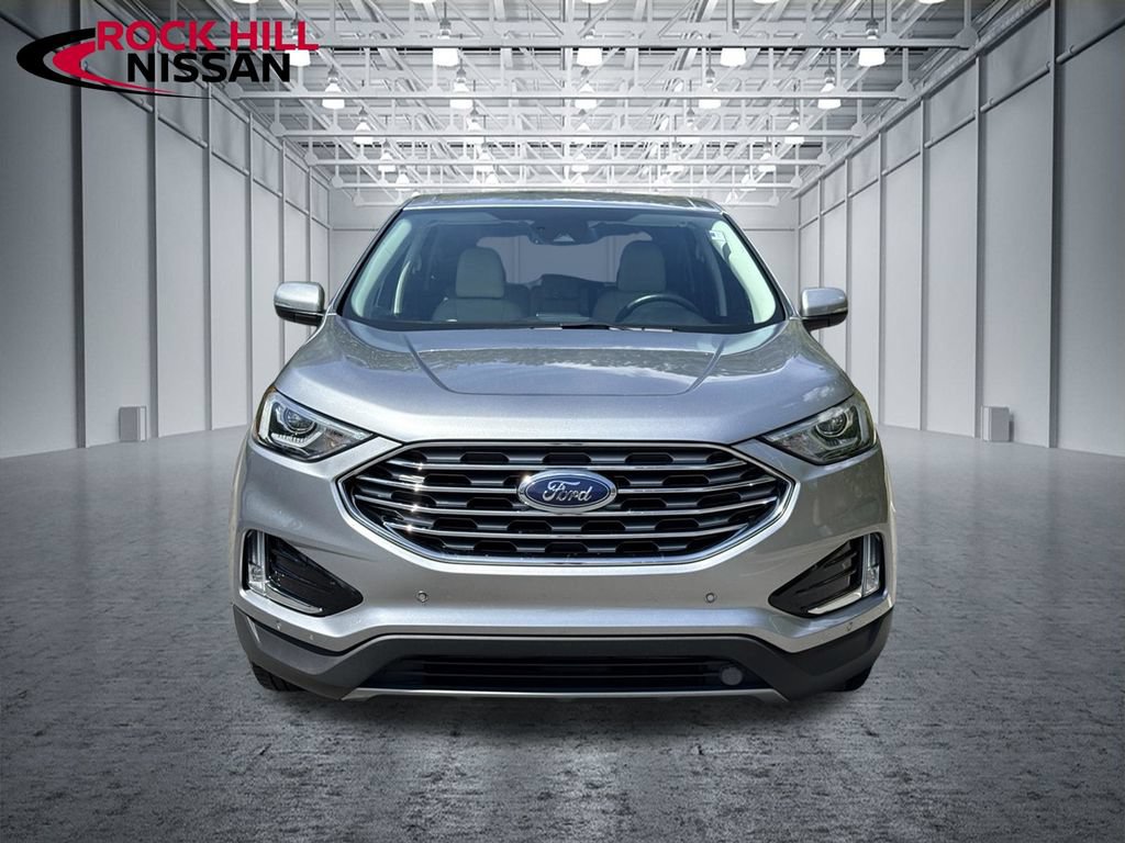 Used 2022 Ford Edge Titanium AWD/4WD image 2