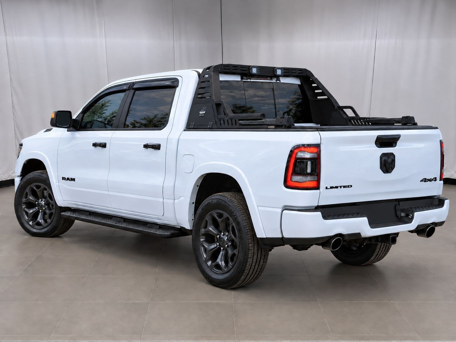 Used 2024 RAM 1500 Limited w/ Night Edition AWD/4WD image 4