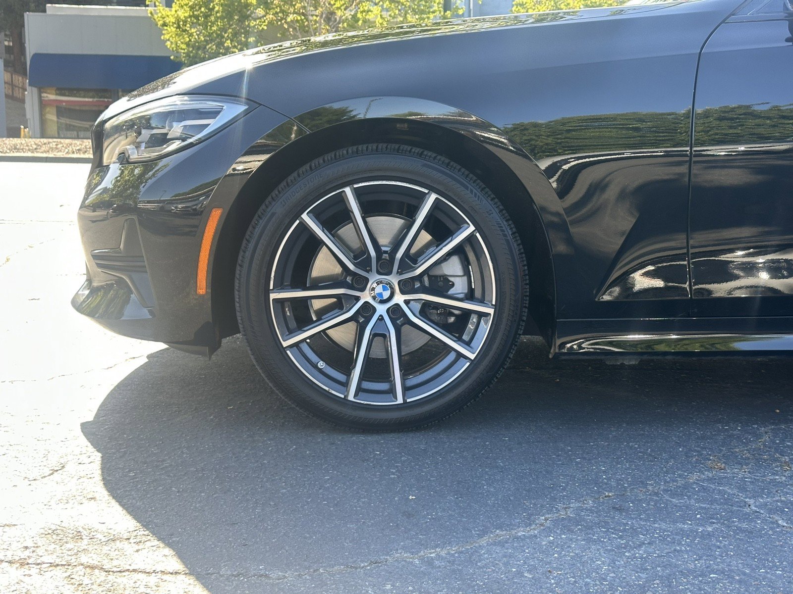 Used 2019 BMW 330i Sedan w/ Premium Package image 13