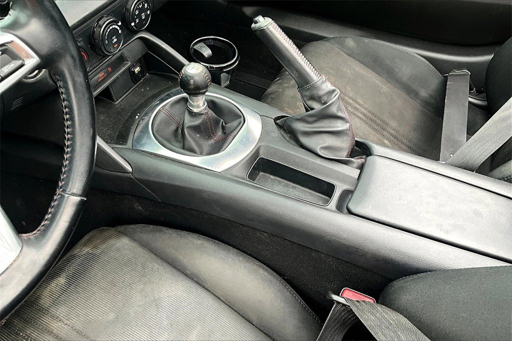Used 2016 MAZDA MX-5 Miata Sport image 13