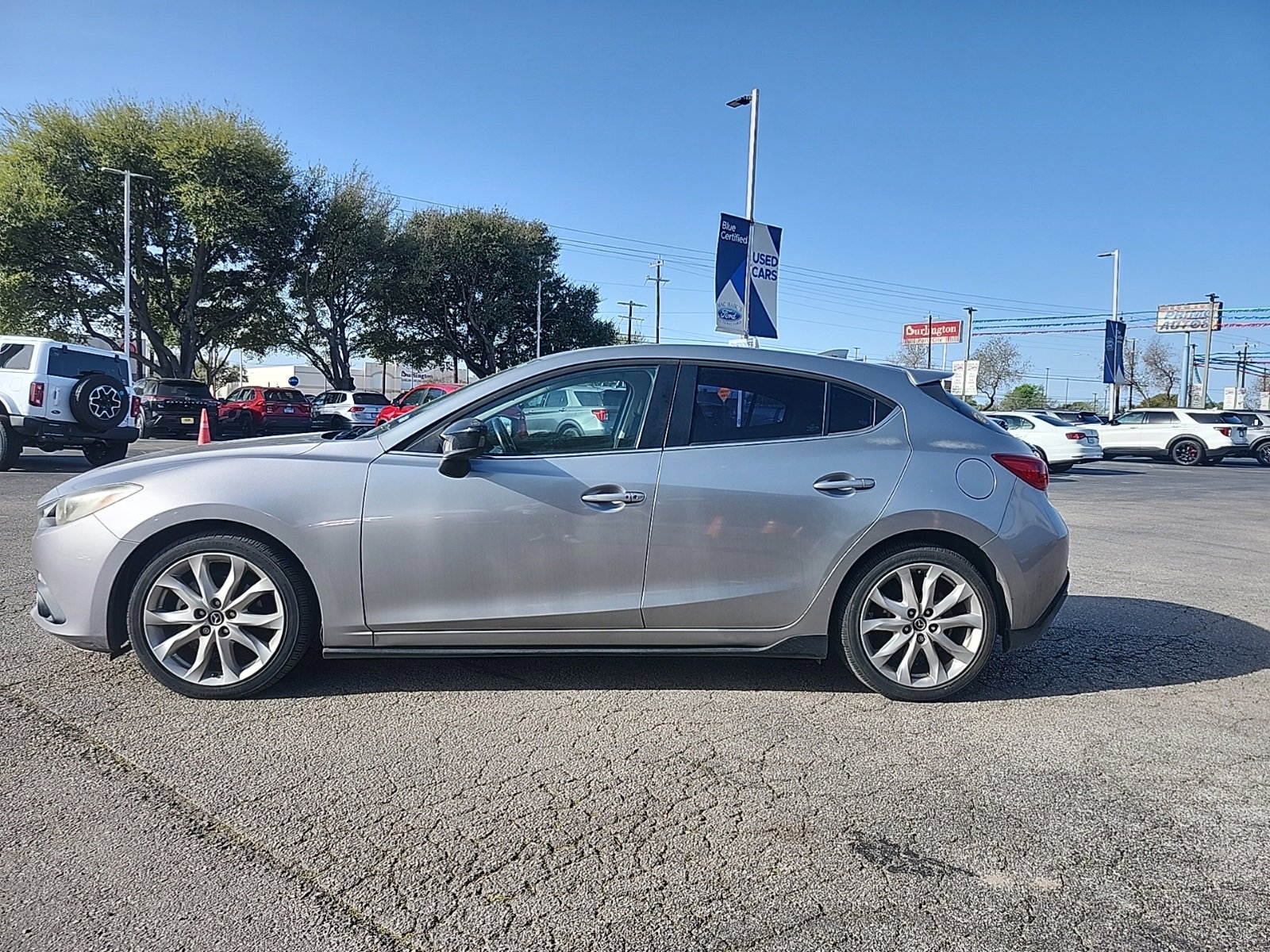 Used 2015 MAZDA MAZDA3 s Touring w/ Appearance Package image 4