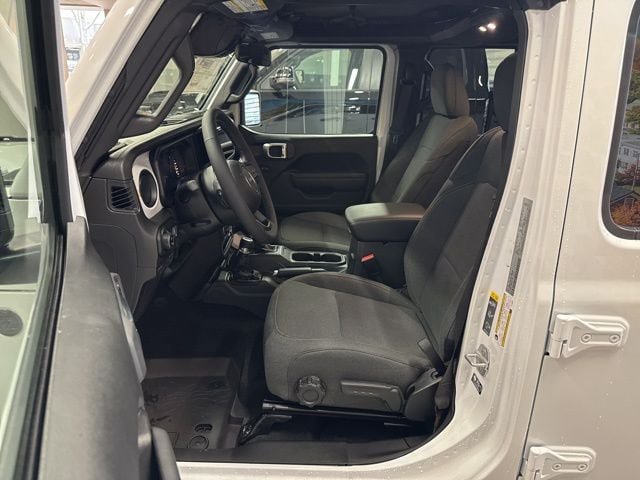 New 2026 Jeep Gladiator Sport AWD/4WD image 23