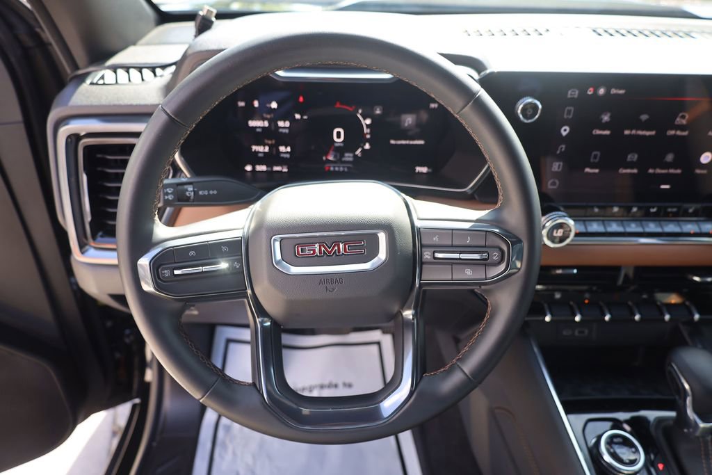 Used 2025 GMC Canyon AT4 image 13