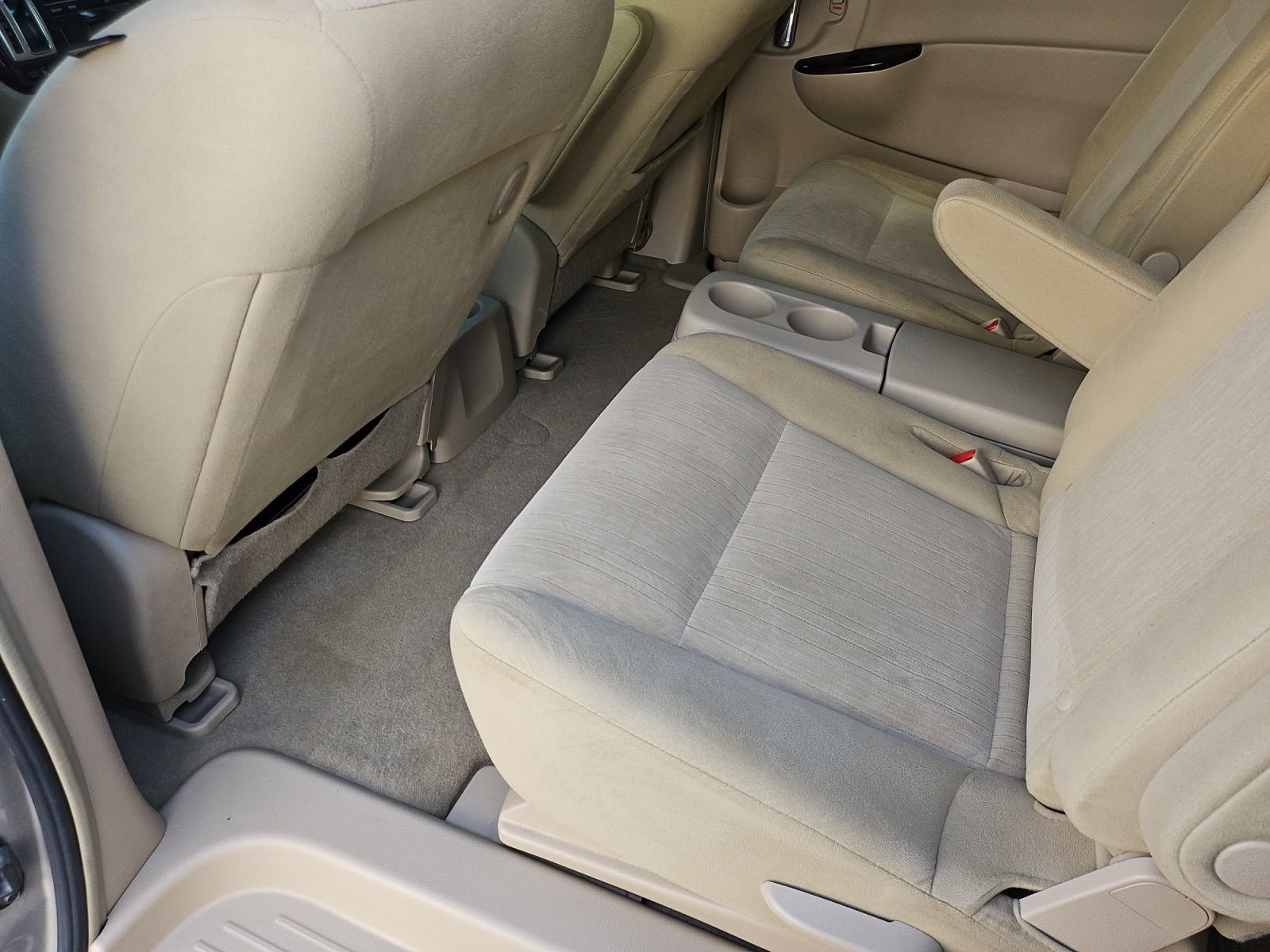 Used 2012 Nissan Quest S FWD image 30
