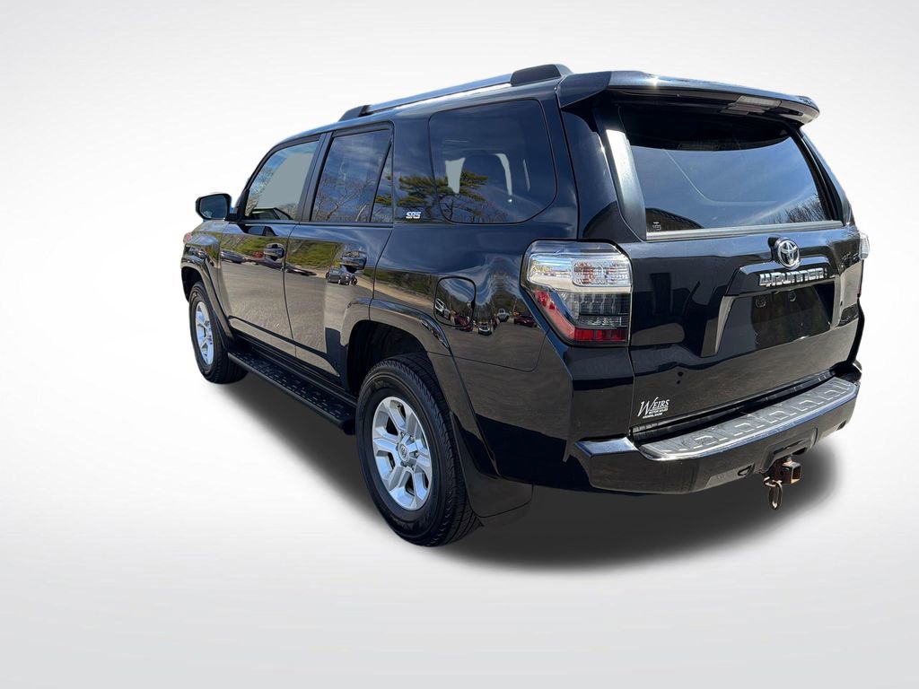 Used 2020 Toyota 4Runner SR5 Premium w/ Moonroof Package AWD/4WD video 3