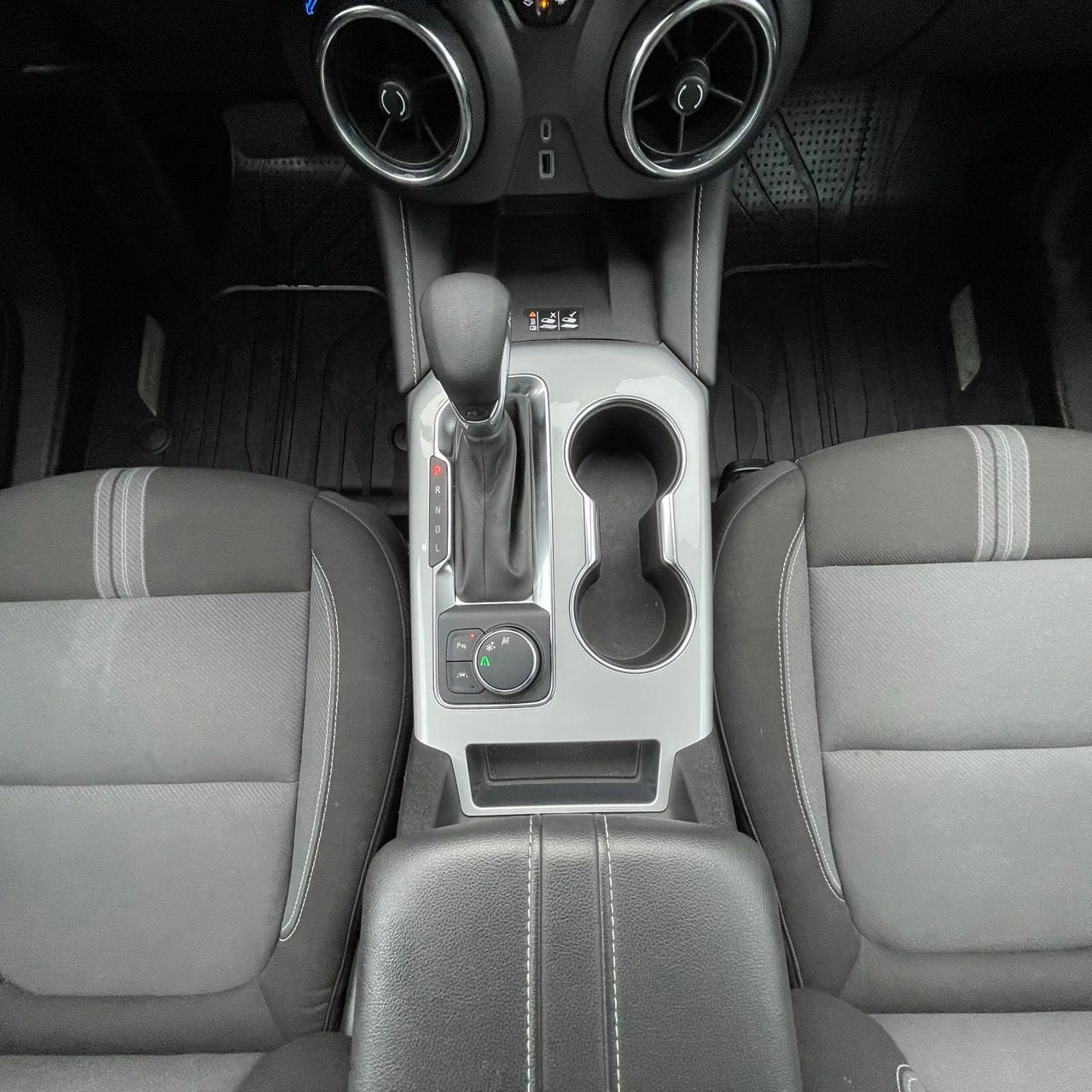 Used 2024 Chevrolet Blazer LT w/ Convenience Package FWD image 19