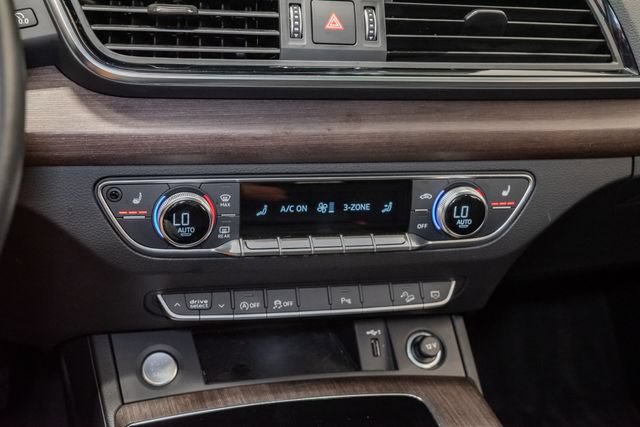 Used 2021 Audi Q5 2.0T Premium w/ Convenience Package AWD/4WD image 21