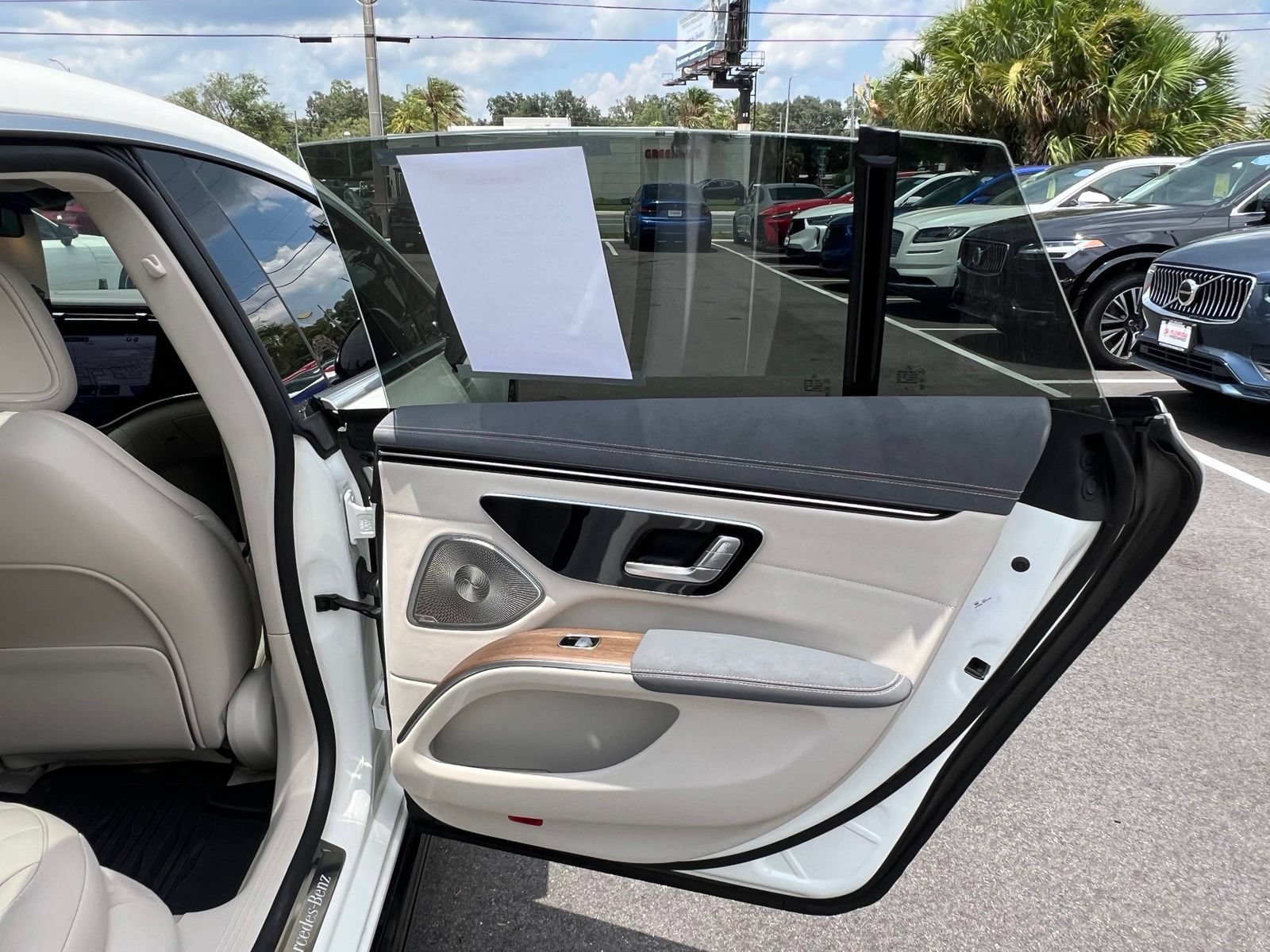 Used 2022 Mercedes-Benz EQS 580 4MATIC Sedan image 55