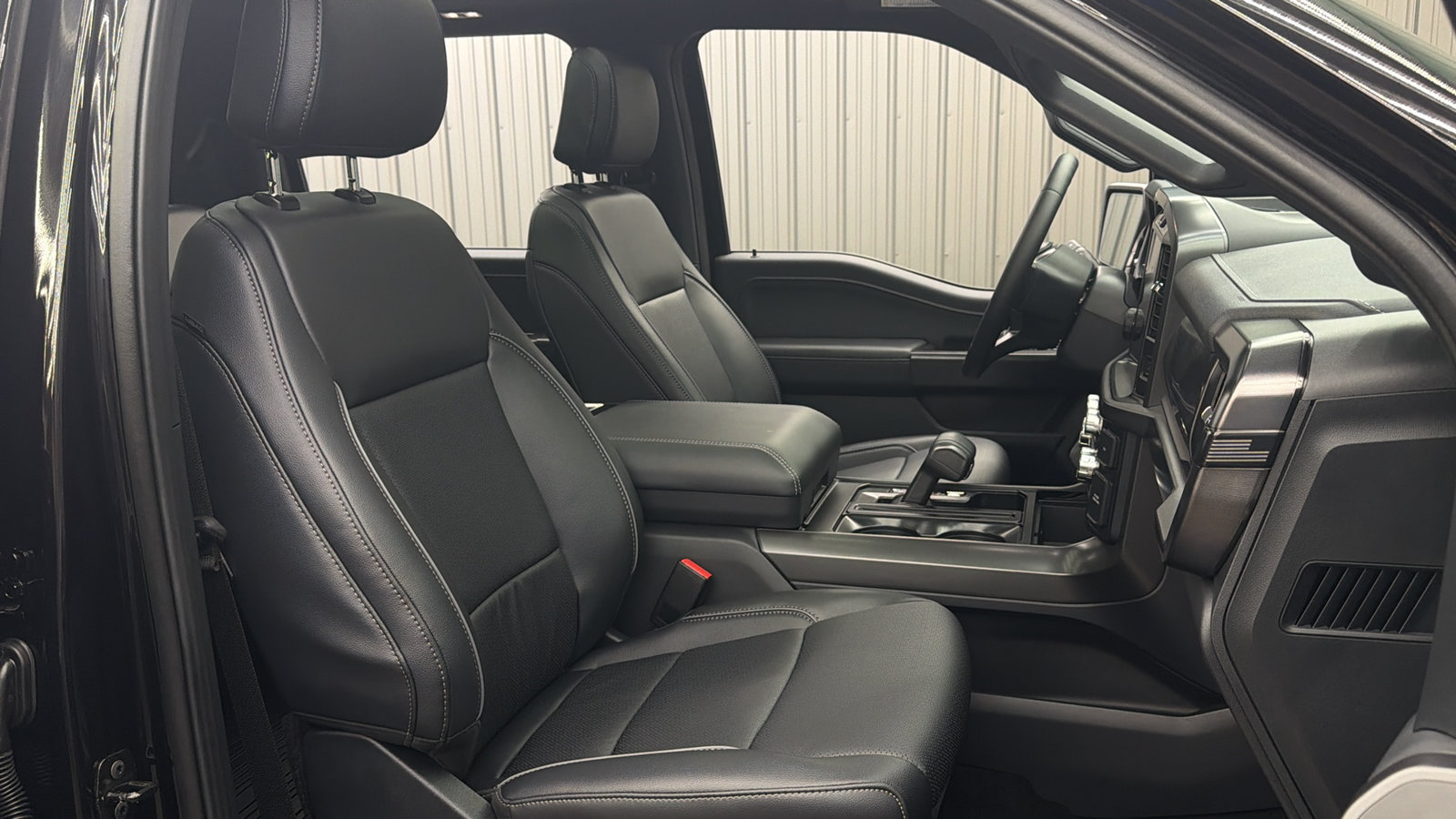 Used 2026 Ford F150 Lariat AWD/4WD image 39