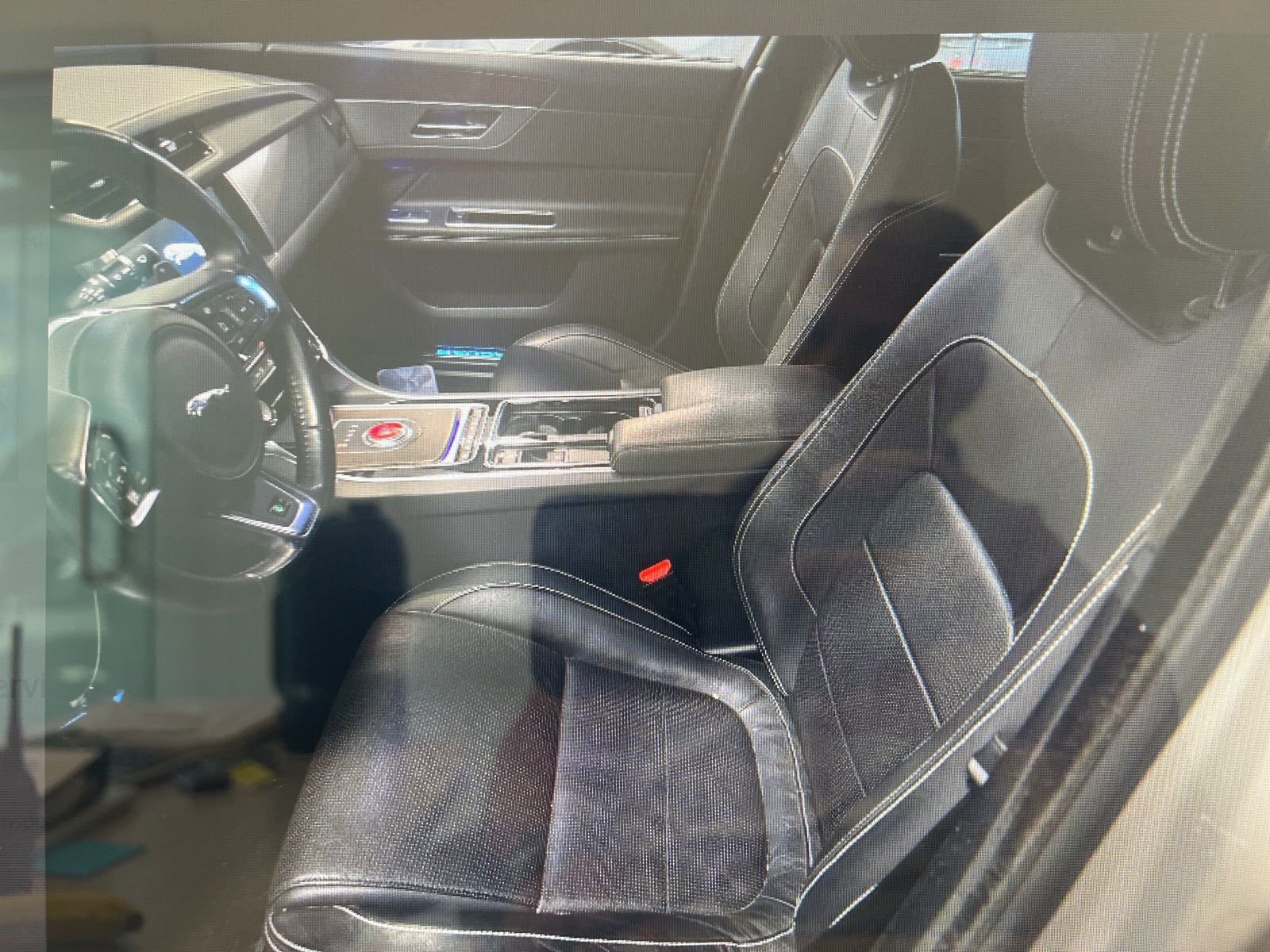 Used 2017 Jaguar XF R-Sport image 7