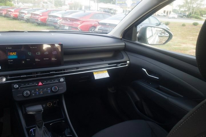 New 2026 Hyundai Tucson SE FWD image 16