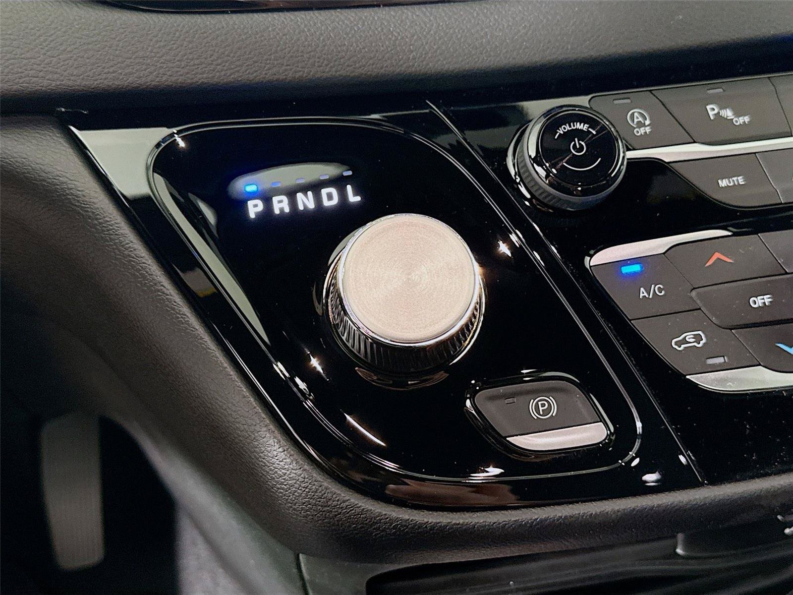 New 2027 Chrysler Pacifica LX FWD image 15