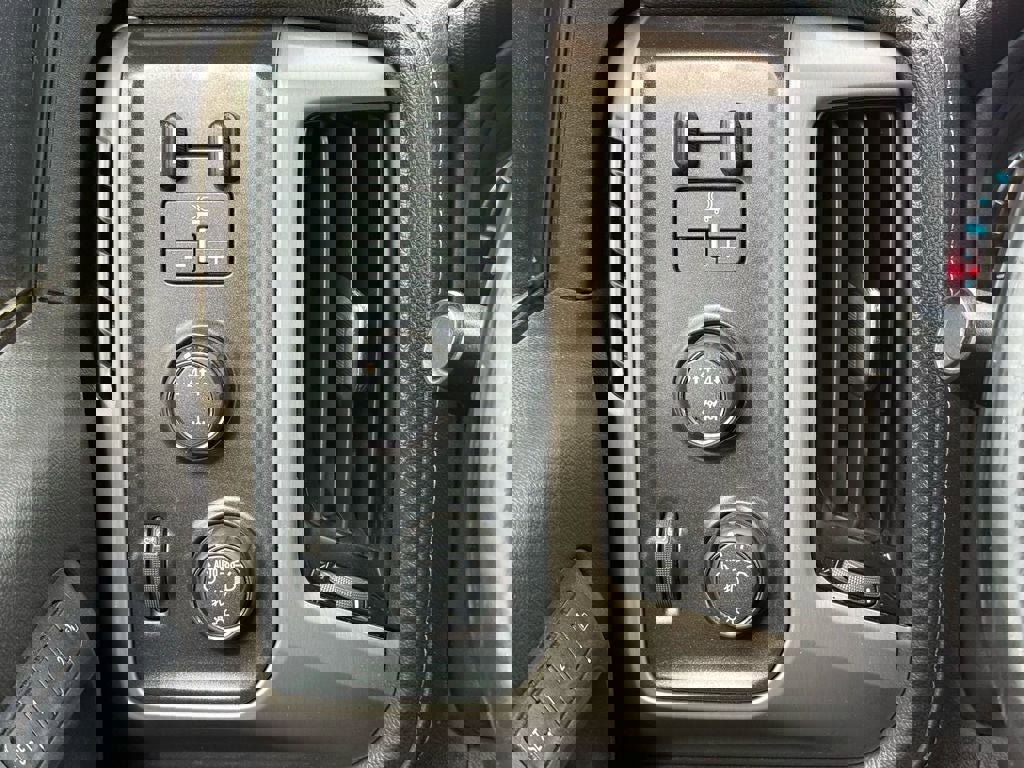 Used 2019 GMC Sierra 3500 Denali w/ Duramax Plus Package image 18