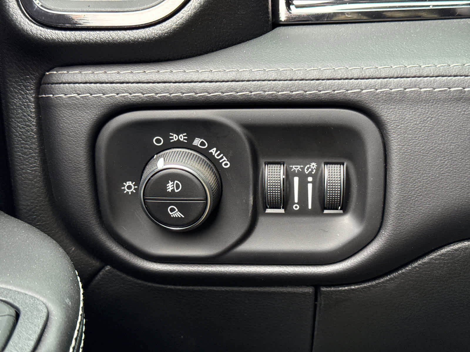 New 2026 RAM 2500 Limited image 23