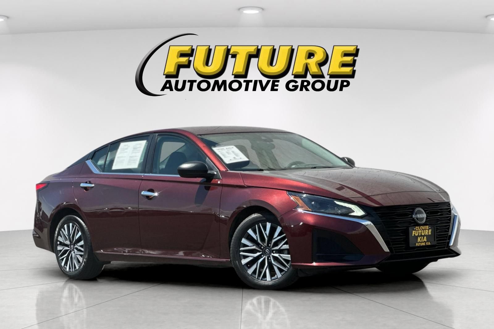 Used 2025 Nissan Altima 2.5 SV FWD image 1