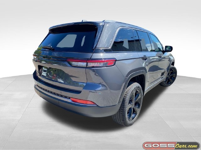 New 2026 Jeep Grand Cherokee Limited w/ Limited Altitude Package AWD/4WD image 3