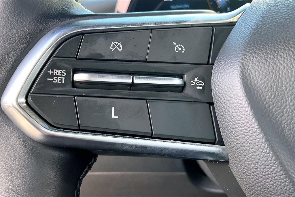 Used 2025 Chevrolet Equinox LT w/ Safety and Technology Package image 10