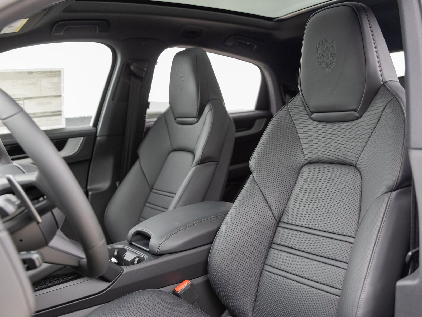 Used 2025 Porsche Cayenne S image 5