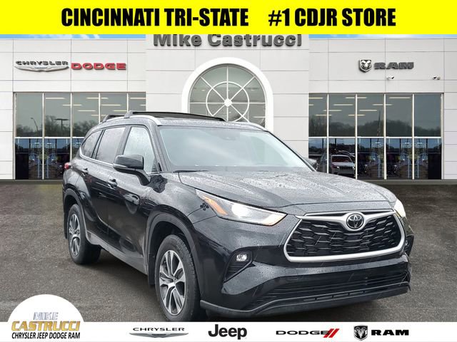 Used 2024 Toyota Highlander XLE