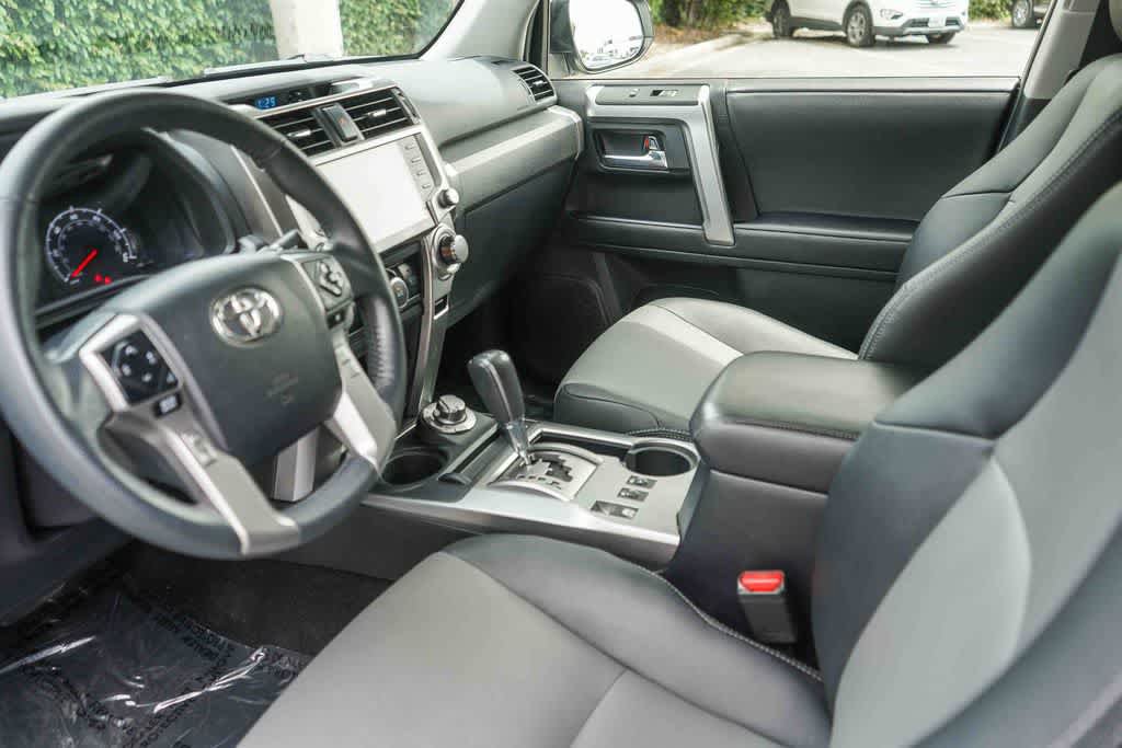 Used 2021 Toyota 4Runner SR5 Premium w/ Moonroof Package AWD/4WD image 19