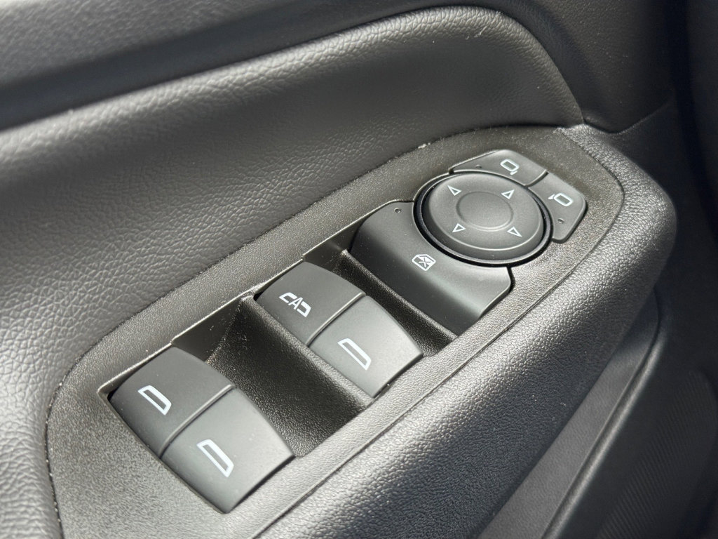 Used 2022 Chevrolet Equinox LT image 17