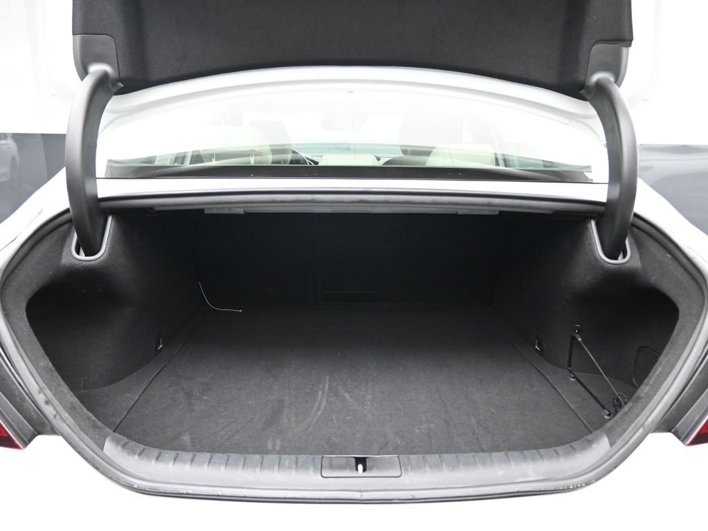 Used 2024 Genesis G70 2.5T image 31