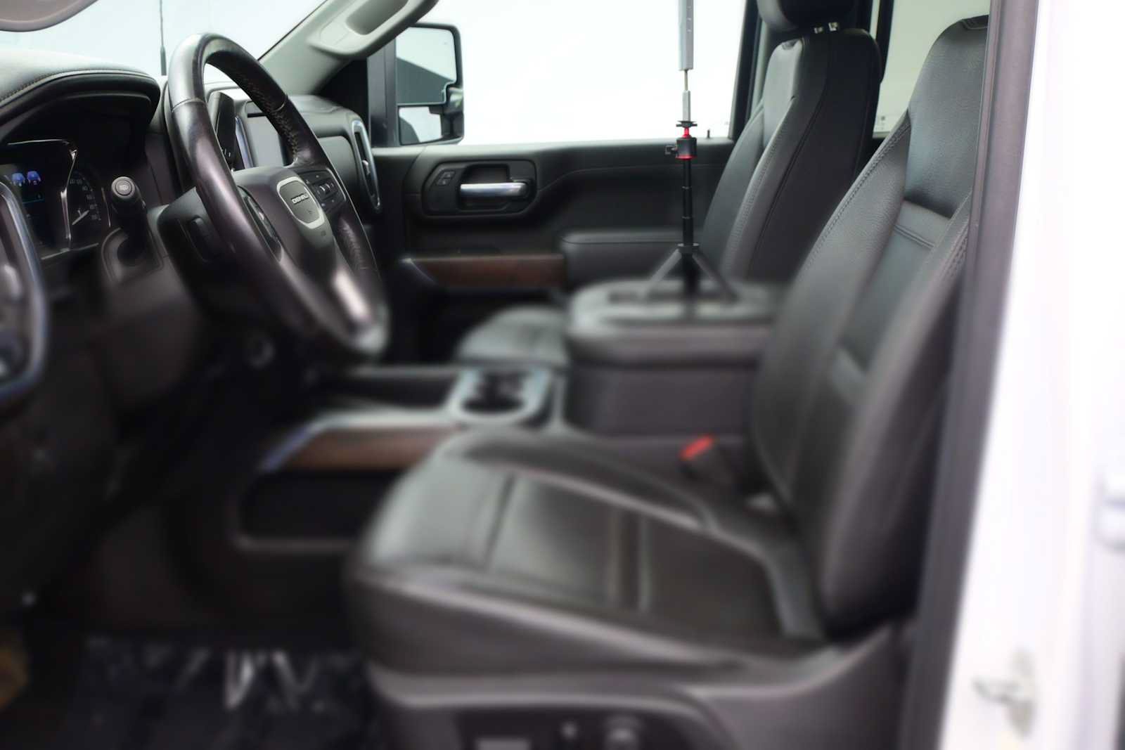 Used 2020 GMC Sierra 2500 Denali w/ Denali Ultimate Package AWD/4WD image 8