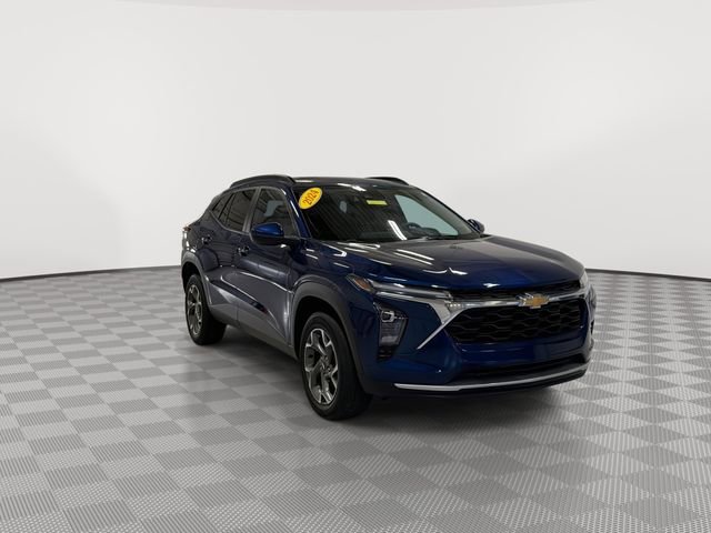 Certified 2024 Chevrolet Trax LT image 2