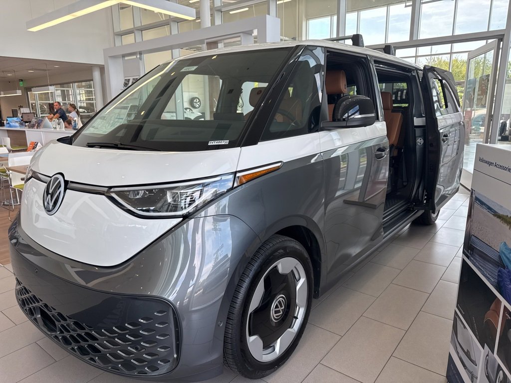 New 2025 Volkswagen ID. Buzz Pro S Plus image 6