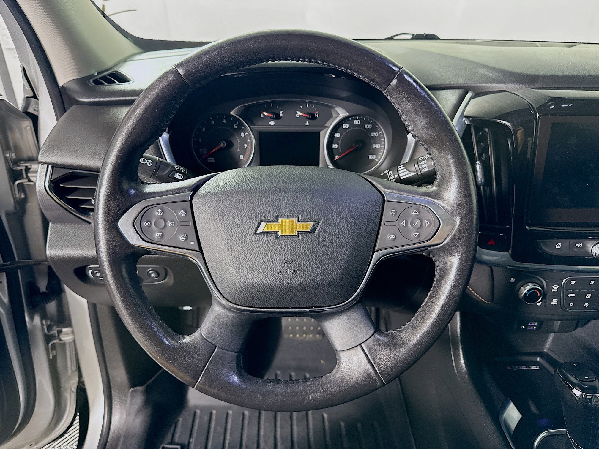 Used 2020 Chevrolet Traverse Premier w/ Redline Edition AWD/4WD image 12