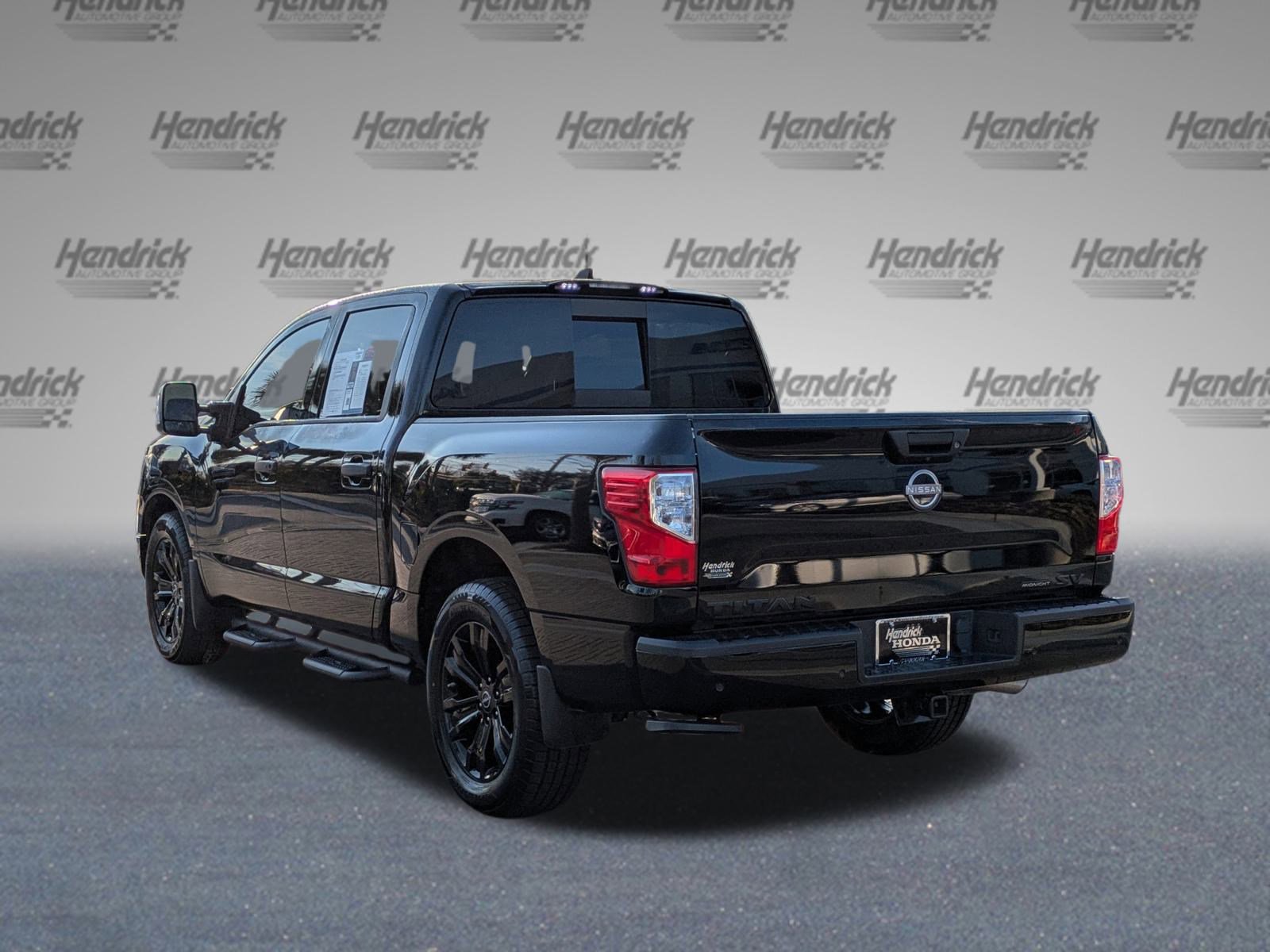 Used 2024 Nissan Titan SV w/ SV Convenience Package image 7