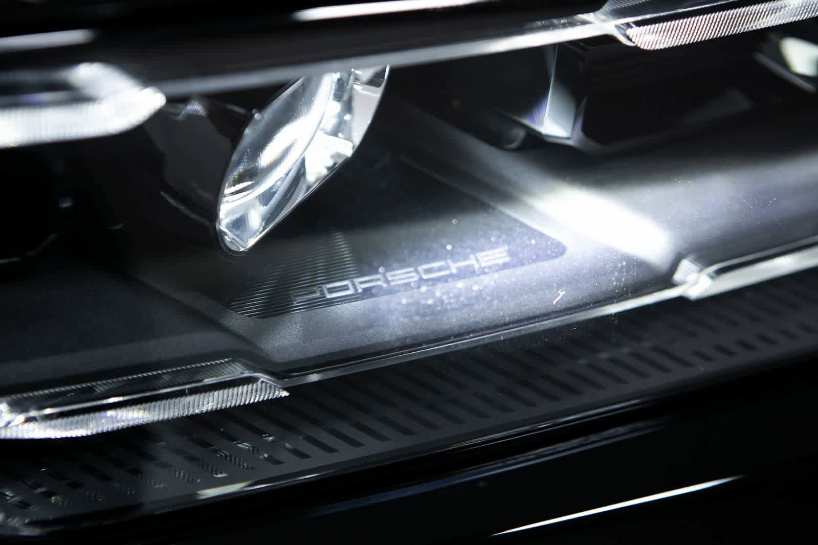 New 2026 Porsche Taycan GTS image 32